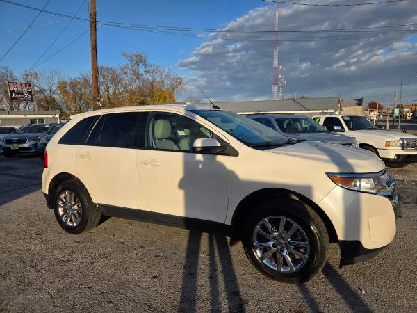 BEAUTIFUL 2013 FORD EDGE SEL WITH ONLY 138K MILES 1