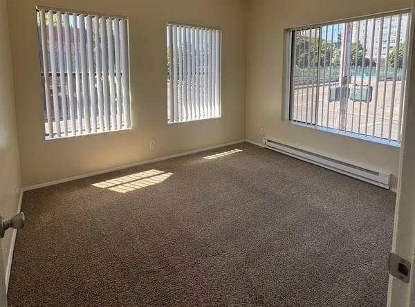 $1,099 / 1br - 90+ Bike, Walk, and Transit Scores - Quiet 1 Bedroom - Cat Friendly (Goose Hollow on 14th)63914737323139123