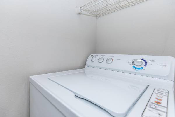 $1.905 / 1br - 767ft2 - 1ba 1ba, Lavadora y Secadora en el Hogar, Armario Extra para Almacenamiento (8017 Ashberry Ln, Pasadena, MD)63694591138177124