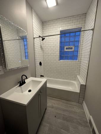 $1,900 / 3br - 750ft2 - 3BR - 1BA Apt for rent (Logan Square)63898861059330122