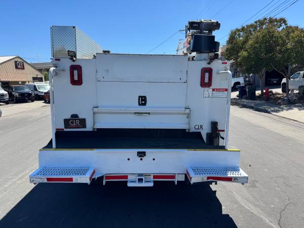 2019 Ford F-550 - 4x4 - Photo 8