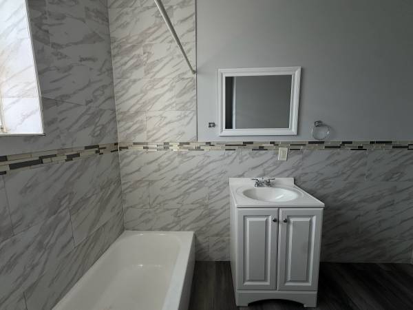 Nice 2 Beds. 1 Bath apt on 16th Ave. Newark NJ-$1,795 1