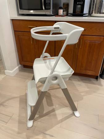 Boon Pivot Toddler Learning Tower Kids Kitchen Step Stool 1