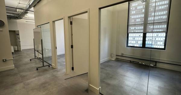 BUILT GLASS OFFICE SPACES FIDI 1