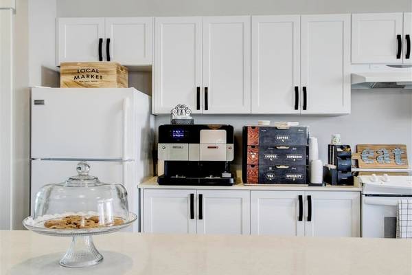 $1,703 / 1br - 578ft2 - $99 Deposit on All Homes & $1 Rent for 1st Month Valid Until 09.28.2563786756084739122
