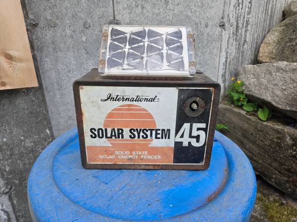Solar electric Fence charger energizer -- working?? 1