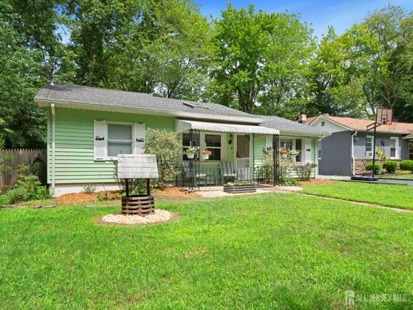 $4 / 2br - Totalmente cercado. Garaje para automóvil separado. Espaciosa cocina comedor. (Monroe)63624579145219121