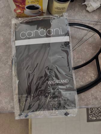 24 New Metal Wig Stands 1