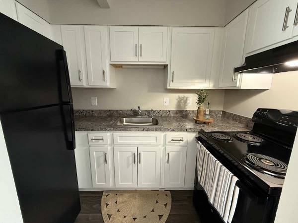 $1,775 / 1br - 504ft2 - Air Conditioner, Resident Lounge, 24-Hour Laundry Facilities (51 Hopmeadow St, Simsbury, CT)62935631944067121