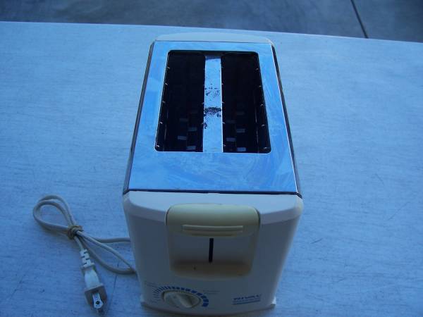 Rival Toaster 1