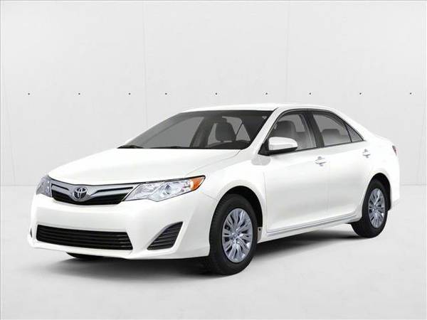 2012 Toyota Camry  SE Sedan 1