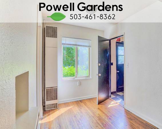 $1,350 / 1br - SPECIAL - $300 OFF - Hardwood Flooring - Close to Multiple Parks (Hawthorne District)63841708476801120