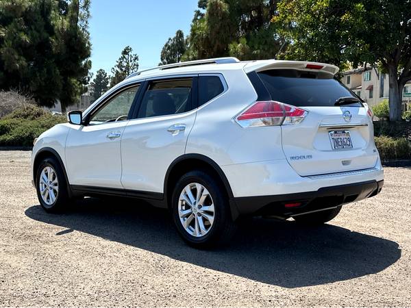2015 NISSAN ROGUE SV - MUY LIMPIO, SIN PROBLEMAS, ¡ÉCHALE UN VISTAZO! - $7.900 (San Diego)63440662273795122