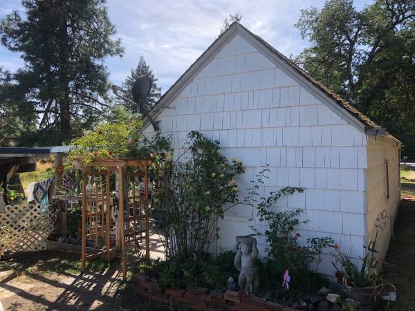 $289,000 / 3br - 992ft2 - Are you looking for a property with potential? (Elmira)63977275389827121