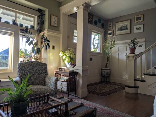 $1,200 / 1br - Charming Furnished Room Available in Historic 3BR Home (vallejo / benicia)63850426130433124