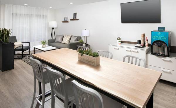 $499 / 1br - Look No Further - Stay in Comfort - 1st Week Manager's Special! (7045 180th Ave NE, Redmond, WA)63944822238595123