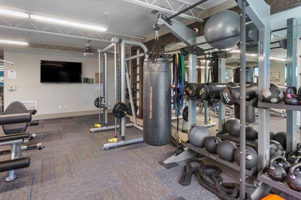 $1,802 / 1br - 788ft2 - Your Home at Luxe Scottsdale! (8444 E Indian School Rd Scottsdale AZ 85251)64024992917634124