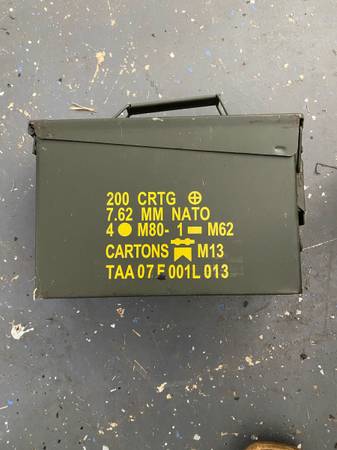 Vintage NATO ammo case (no ammo) 1