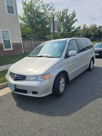 2004 Honda Odyssey EX con neumáticos de invierno - $2400 (Aldie)63481685278723121