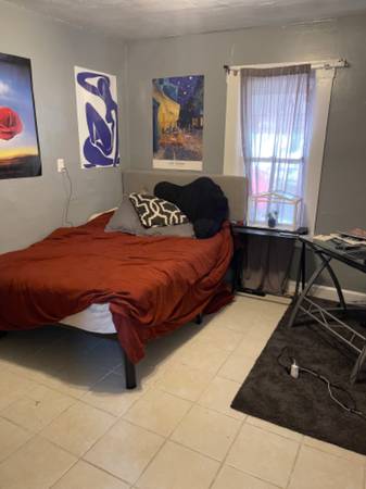 $4200.00 / 4br - 1500ft2 - Available August 2026to Aug. 2027  4 brs  2 BATH63660228732929123