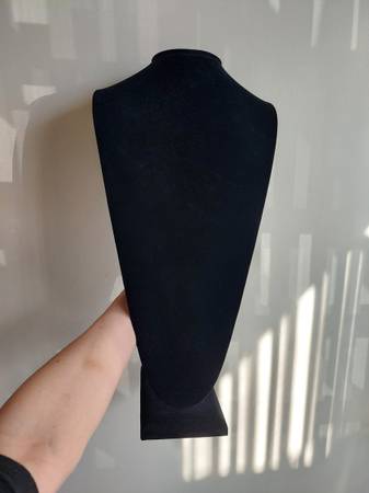 Black Velvet Jewelry Necklace Display Bust 19 inches tall Like New - $20 (north hollywood)63435448688769120