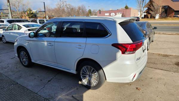 2020 Mitsubishi Outlander PHEV SEL Plug in Electric  - Eligible for CO EV quotcl - $19,988 (Boulder Hybrids)63612190250625122