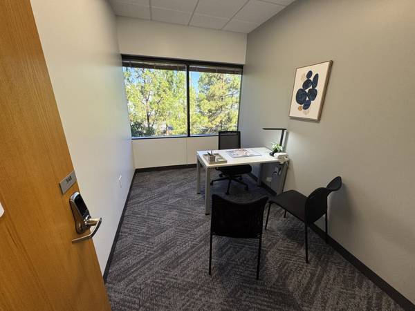 $600 1750 Howe, Oficinas, Co-Trabajo, Clase A Listas para Usar, ¡Oficinas Virtuales! 🎉 (Sacramento/Área Arden Mall/Arden Way)64043494253441124