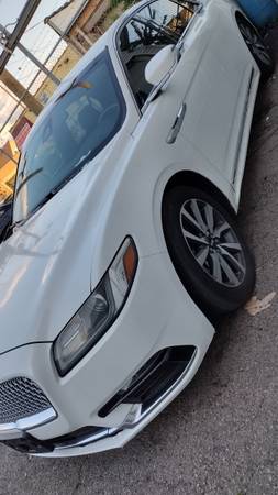 Lincoln Continental 2018 - $45 (Chicago)63618950535683124