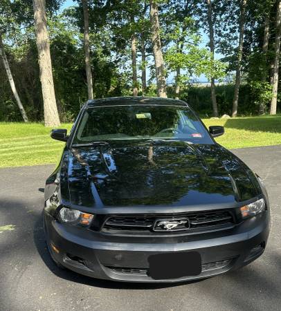 2012 FORD MUSTANG - $8.500 (Kittery)63469622043139123