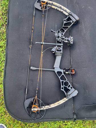 Mission Ballistic Compound Bow 1