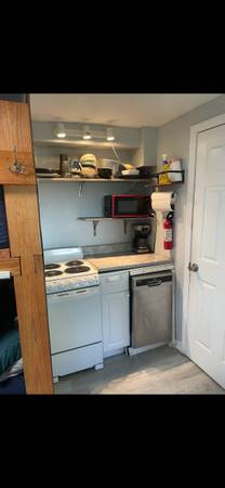 $900 / 1br - North Ybor Studio (Ybor City)63991229304835124