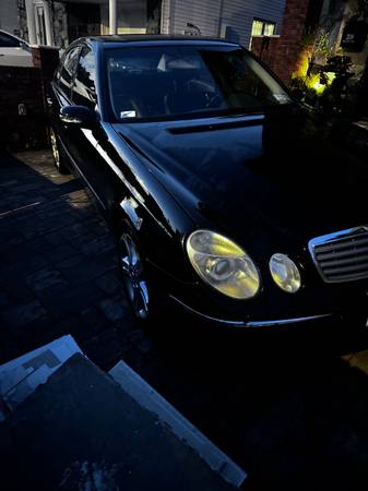 Mercedes Benz *2005* E500 - $6,500 (Staten Island)63470615697281121