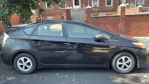 2013 Toyota Prius - $5,000 (Rego Park)63473278263683123