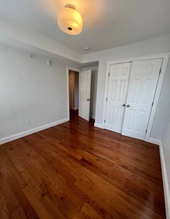 $3,200 / 2br - East Boston 2 Bed/1 Bath Apartment | Maverick St (East Boston)63863244498051124