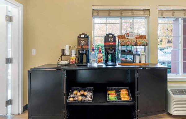 $2,010 / 1br - Extended Stay America Southcenter - Stay Longer and Save More! (tukwila)63814660797569123
