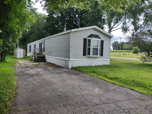 $35,000 / 3br - 2000 Mobile Home (Clintonville)64163332672513120
