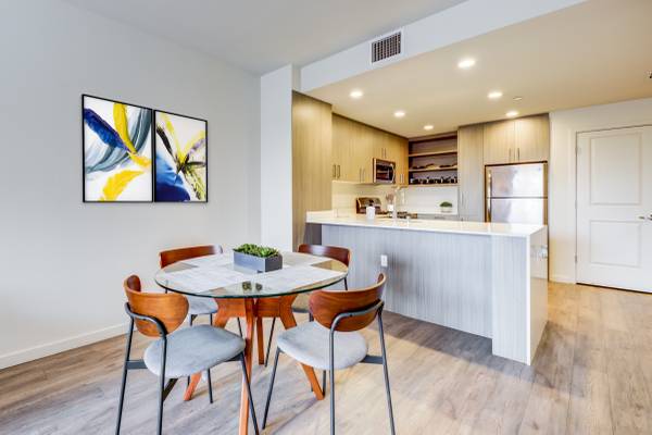 $3,989 / 2br - 825ft2 - Move In Specials ! Schedule a Tour, Clubhouse, Elevator, Parking (san mateo)64030487952385123