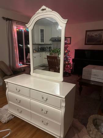 Painted white dresser 1