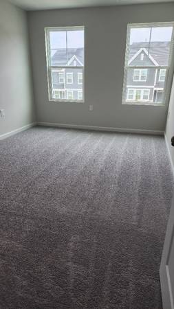 $2000.00 / 3br - 1792ft2 - Amplio adosado de 3 habitaciones en Wake Forest | Disponible 08/09/2025 | $200063685998191107123