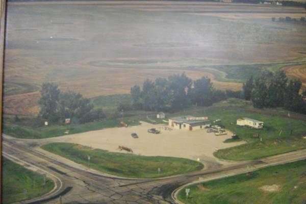 $299,000 Convenience Store Prime Location (Renville)63814392670977120