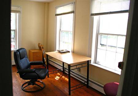 $500 Single, Sunny Corner Office--Rent INCLUDES Utilities (Stow)63856337955585120