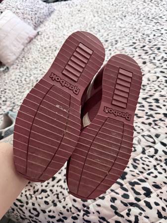 Like new shoes size 9 1/263932506708738123