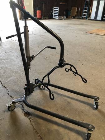 Hoyer lift with  2 slings     heavy duty      version 1