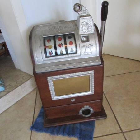 ONE ARM  BANDIT JAN 17/ 22 /SLOT MACHINE / GOOD 1