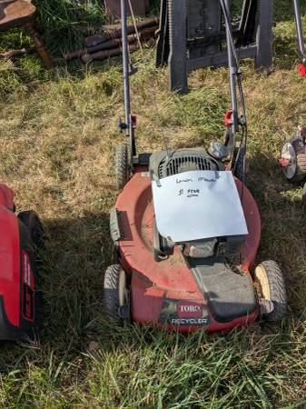 Moving Sale (Barnstead)63843455461635122