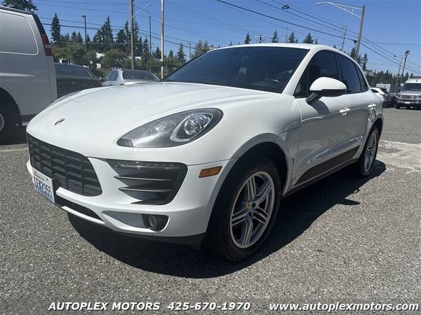 2017 PORSCHE MACAN - $18,99563624452704515122