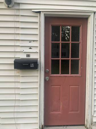$1,950 / 2br - 1500ft2 - Heat Included! Large Unit + Quiet Street (Somersworth)63656278401153122