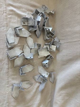 Aluminum Angle Brackets 1