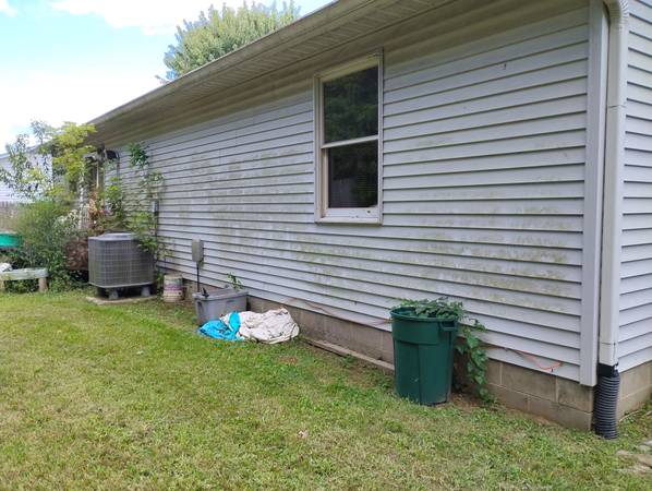 $160,000 / 1148ft2 - Investors! [Off-Market Opportunity] 3bed 1bath fixer upper, great cond (Ellettsville)63935966732291121