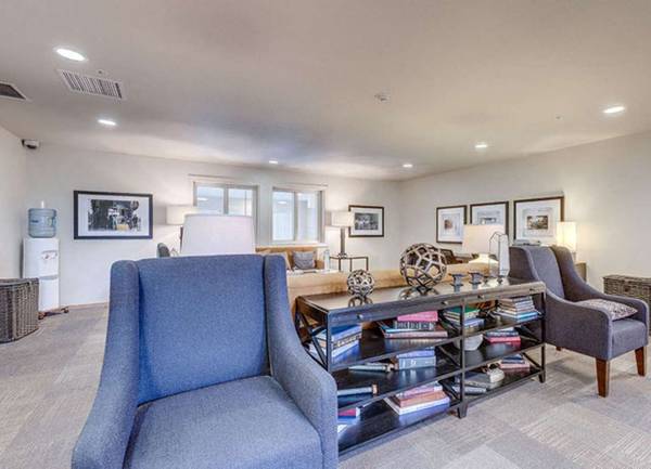 $1,499 / 1br - Frost Free Refrigerator, Beautiful Views Of Our Ponds, Window Blinds (625 Stillaguamish Ave, Arlington, WA)63995109346434124